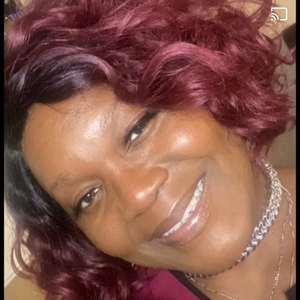 Meet your Posher, Carla